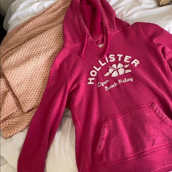 Cute pink Hollister hoodie - Picture 2 of 3